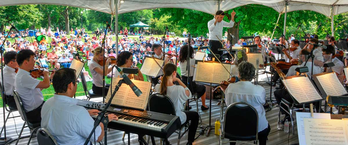 The Pittsburgh Symphony Orchestra performing on Mellon Park's stage